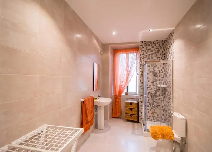 Butts Dorm * Victoria